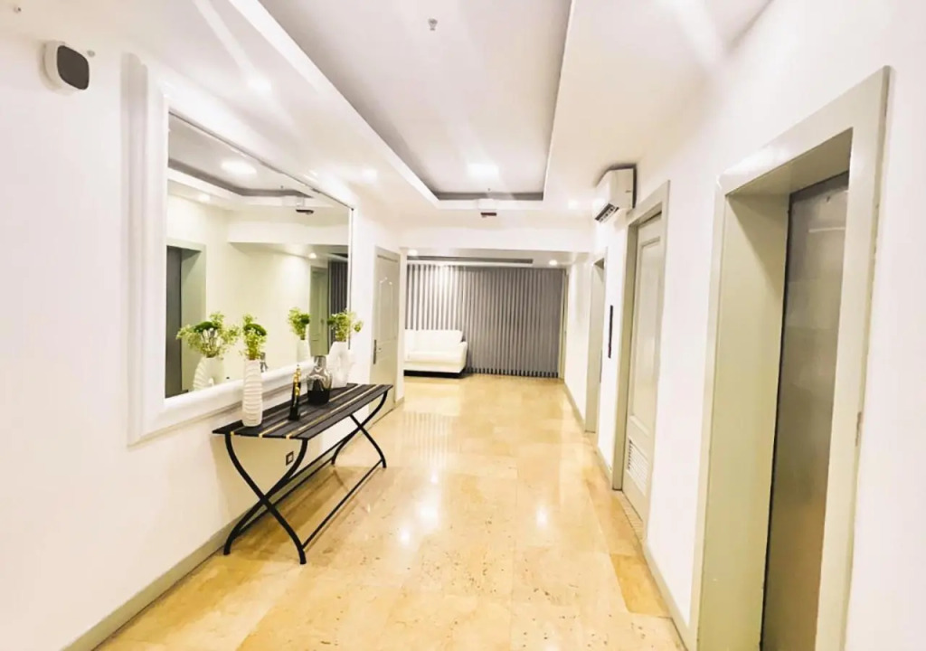 Exclusive 3 BDR, Gym & Pool, SeaView, Luxury Tower