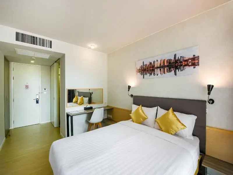 Kitzio House Hotel Huai Kwang