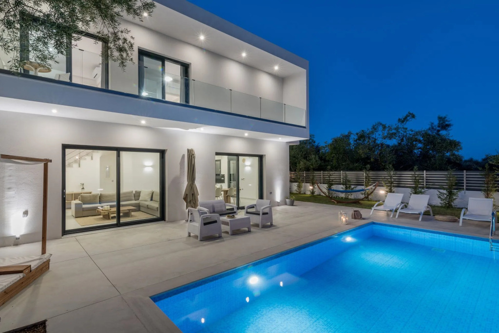 Elia Luxury Villa