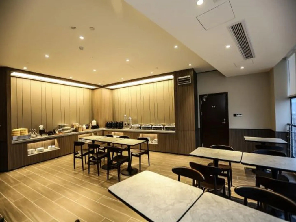 Hanting Hotel Jieshou Railway Station