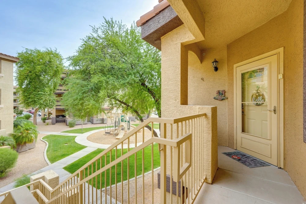 Resort-style Pools & Hot Tubs! Mtn-view Mesa Condo