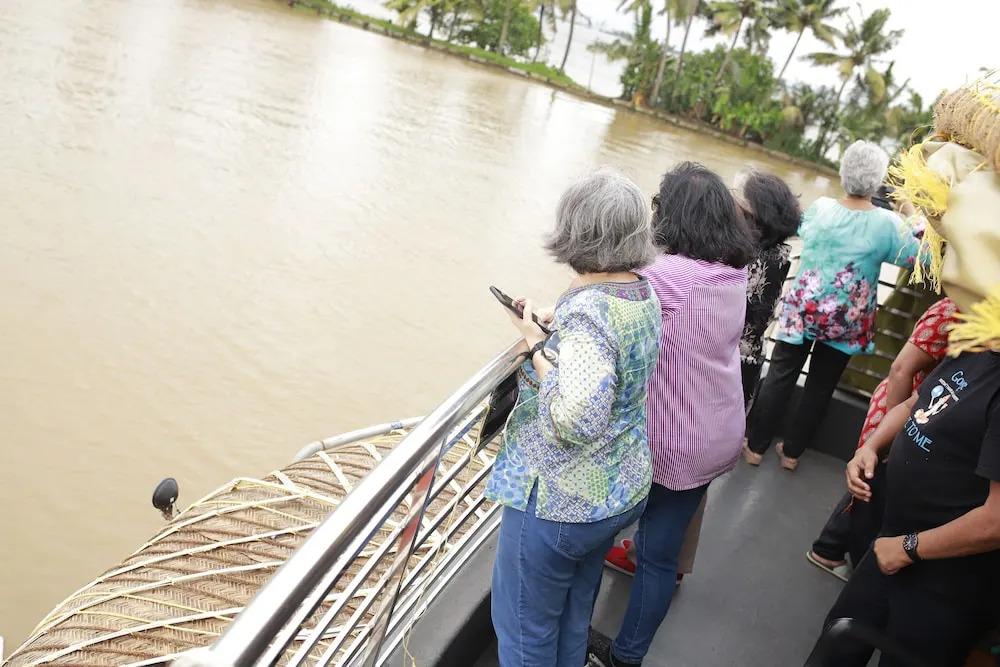 Sreekrishna Houseboat