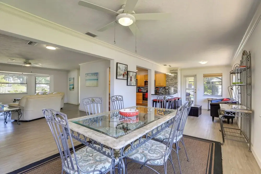 Sarasota House w/ Private Pool - 4 Mi to Beach!