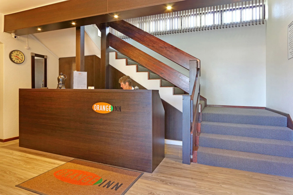 Orange Inn