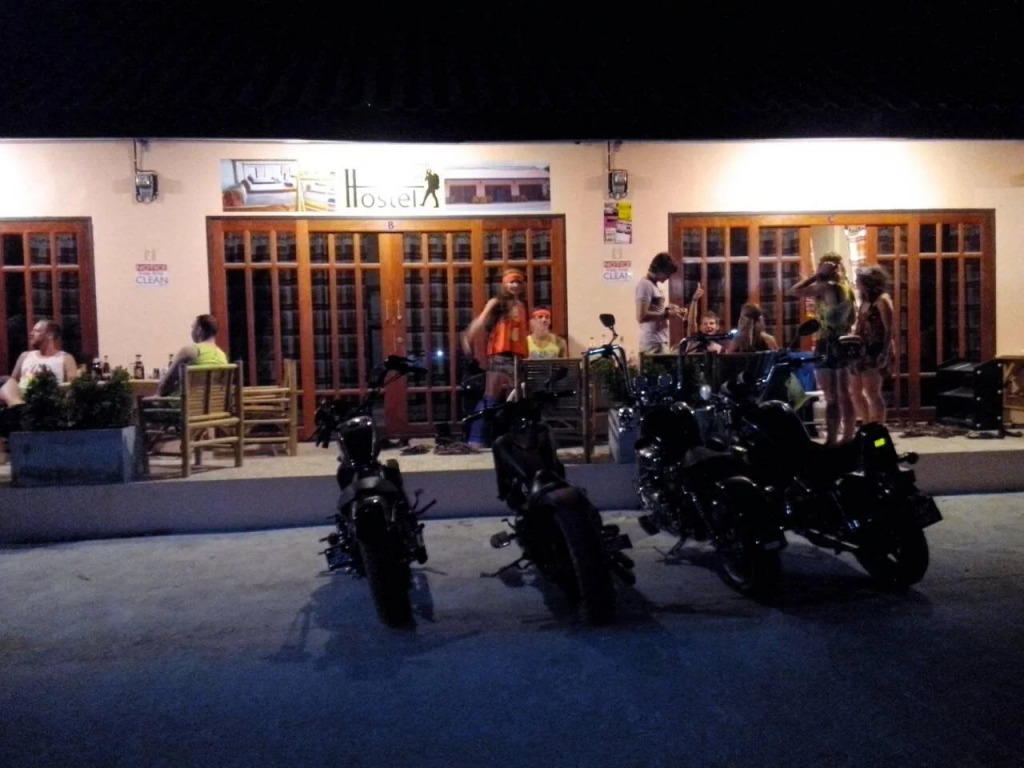 Relax Corner Inn - Hostel