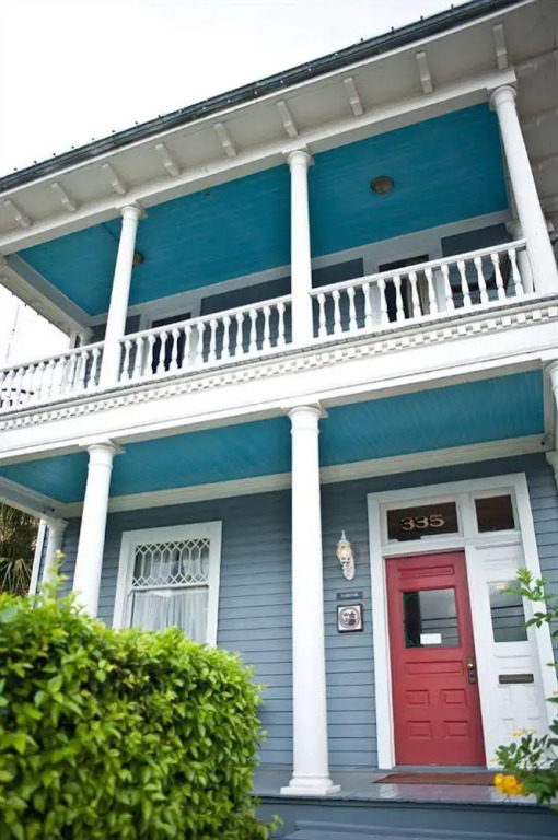 Arbor House Suites