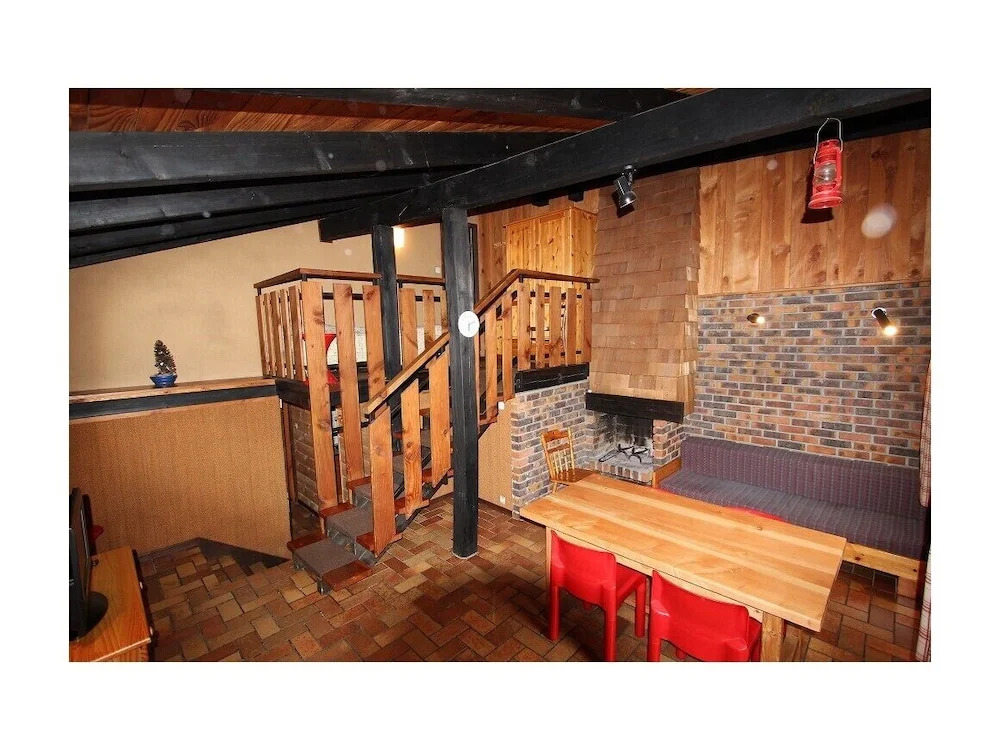 LA POMME DE PIN 1 Appartement avec terrasse