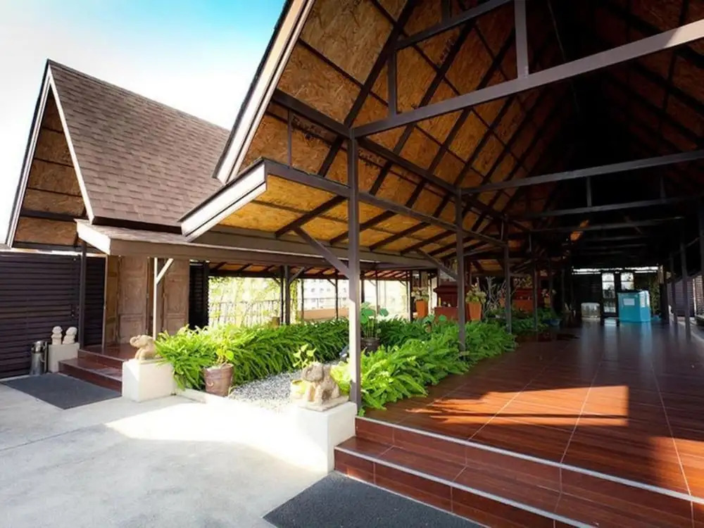 The Residence Airport & Spa