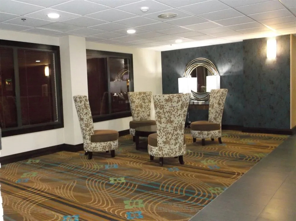 Holiday Inn Express Hotel & Suites Bentonville by IHG