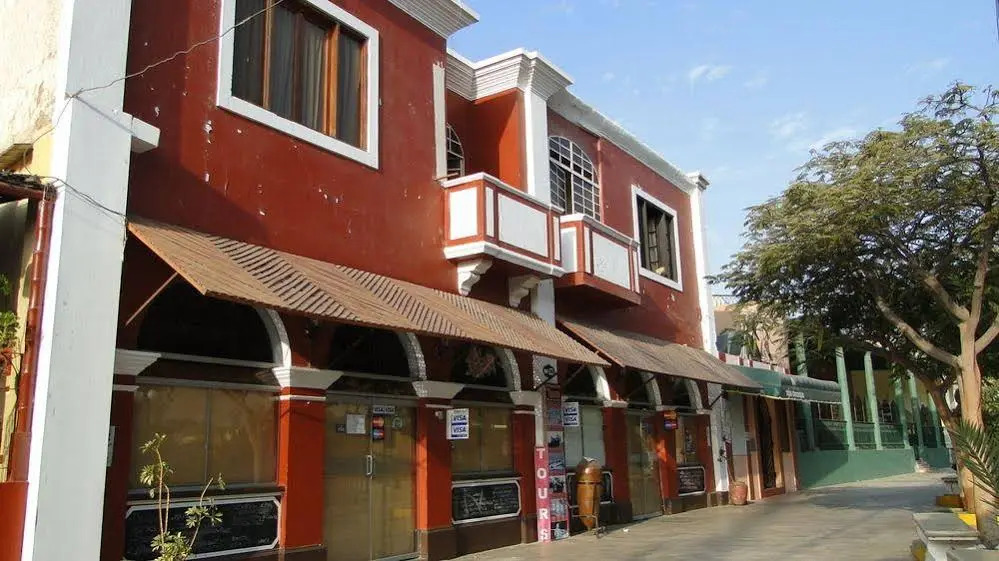 Hostal Huacachina Ica