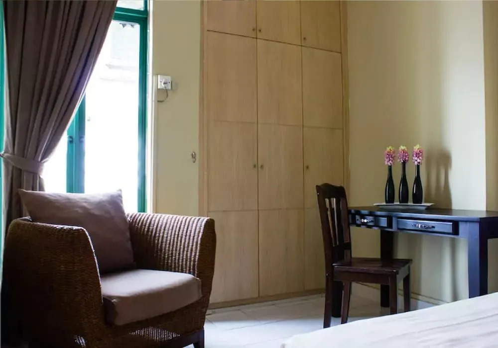 Luxurious Condo Near Gurney