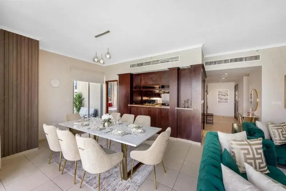 Lavish 3BR Besides Burj Khalifa and Fountain view