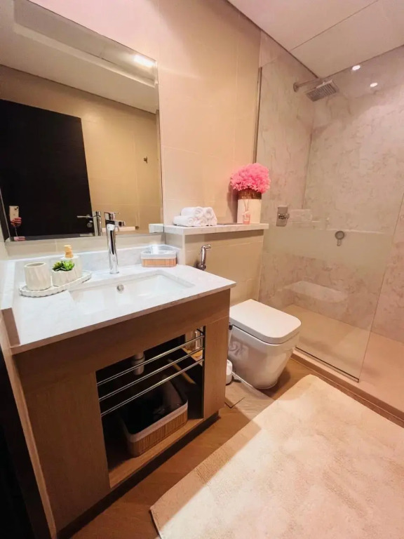 The Smart Concierge - Cayan tower