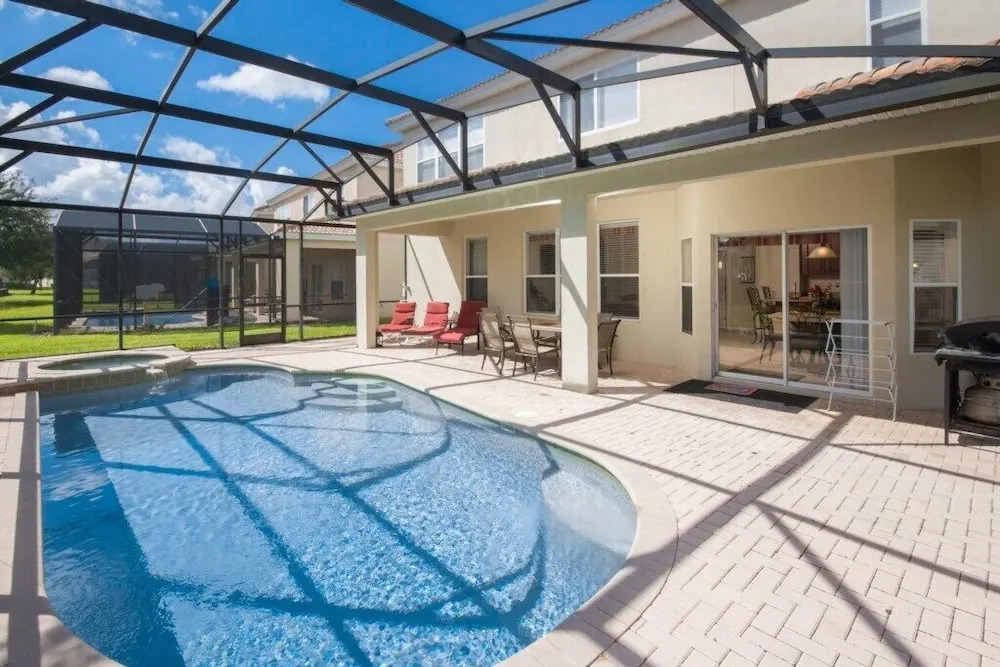 Magical Windsor Hills 6 Bedroom Home