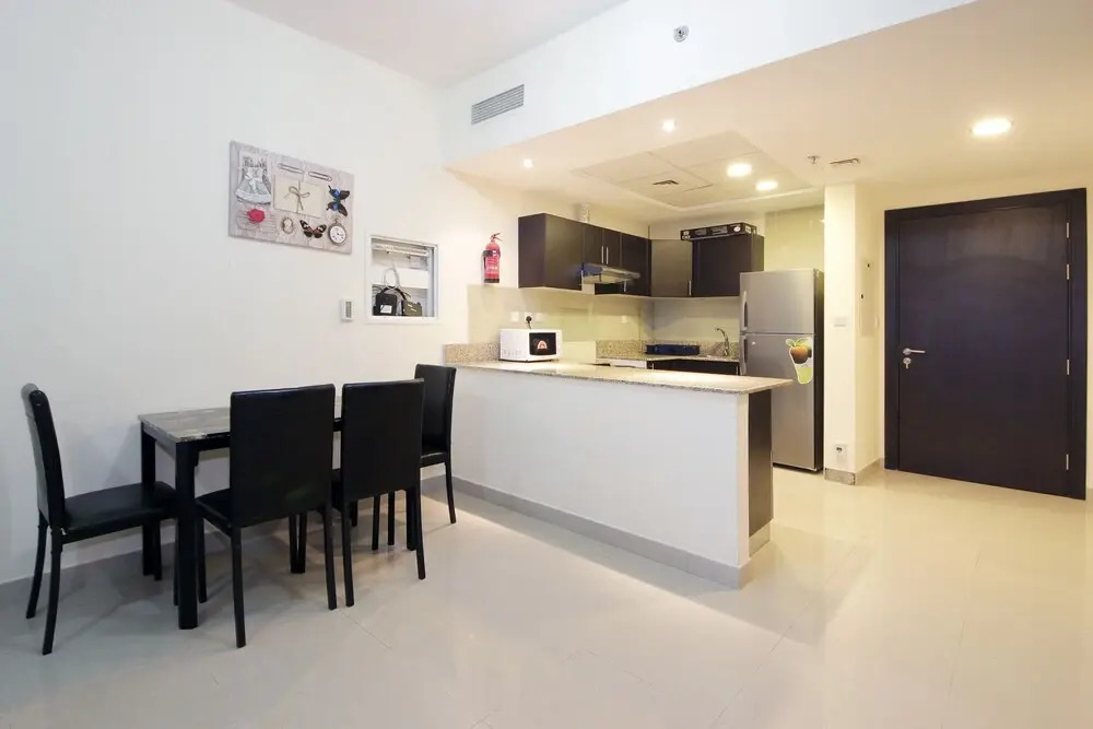 Signature Holiday Home - Red Residence