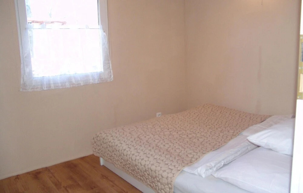 Nice Home In Jaroslawiec With Wifi