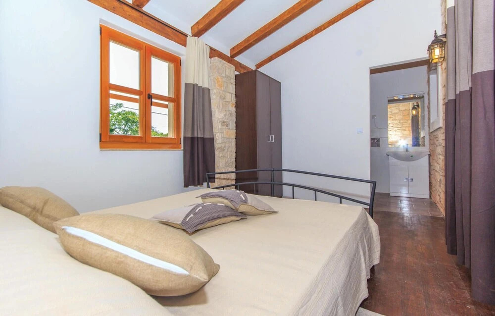 Amazing Home in Boduleri With Wifi and 4 Bedrooms