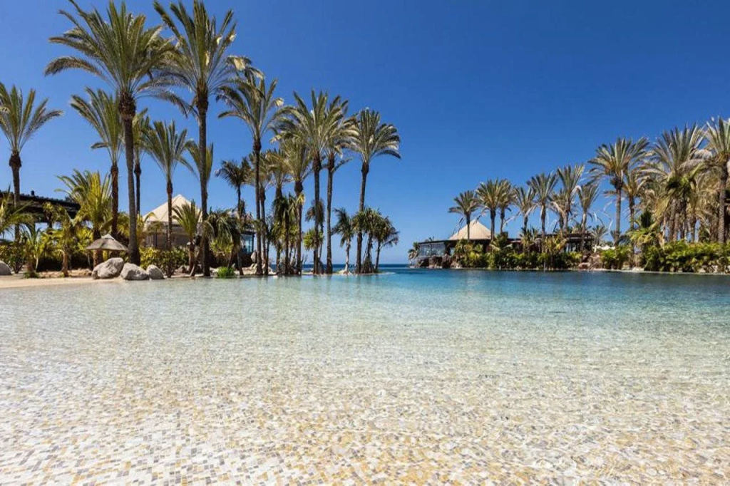 Unique Club at Lopesan Costa Meloneras Resort