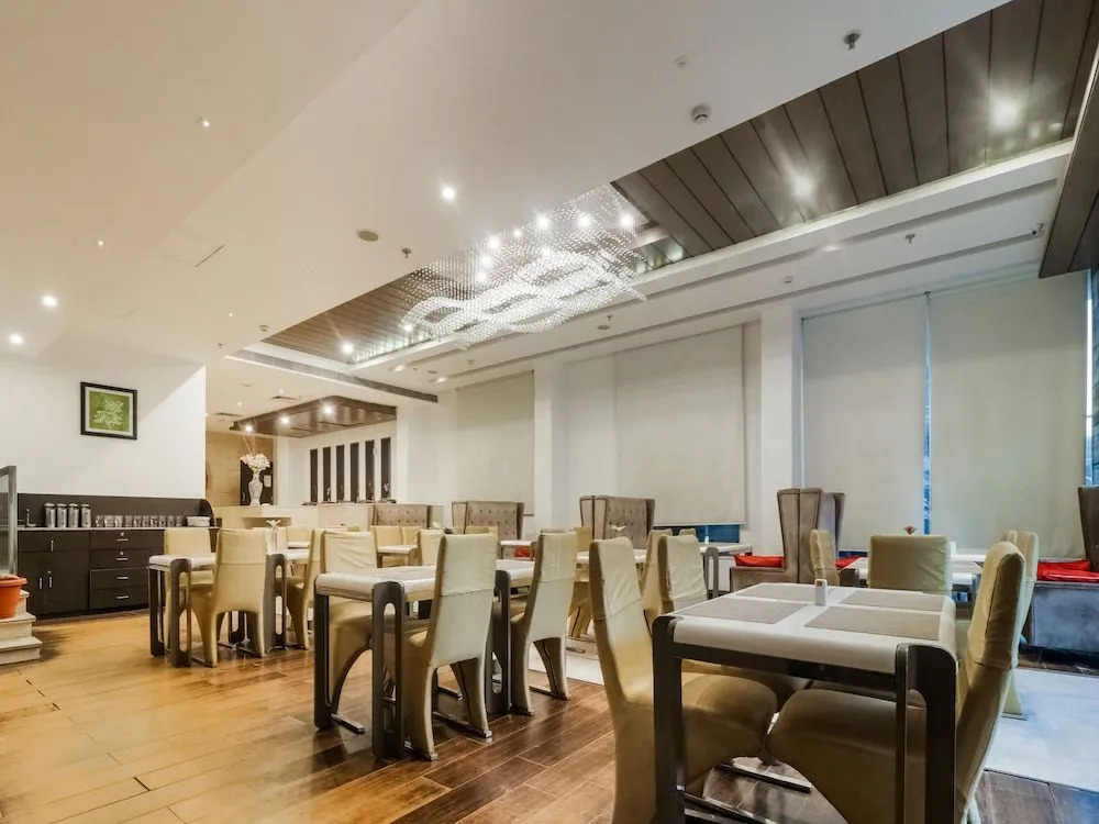 Capital O 26201 Hotel Jagrati Lords Inn
