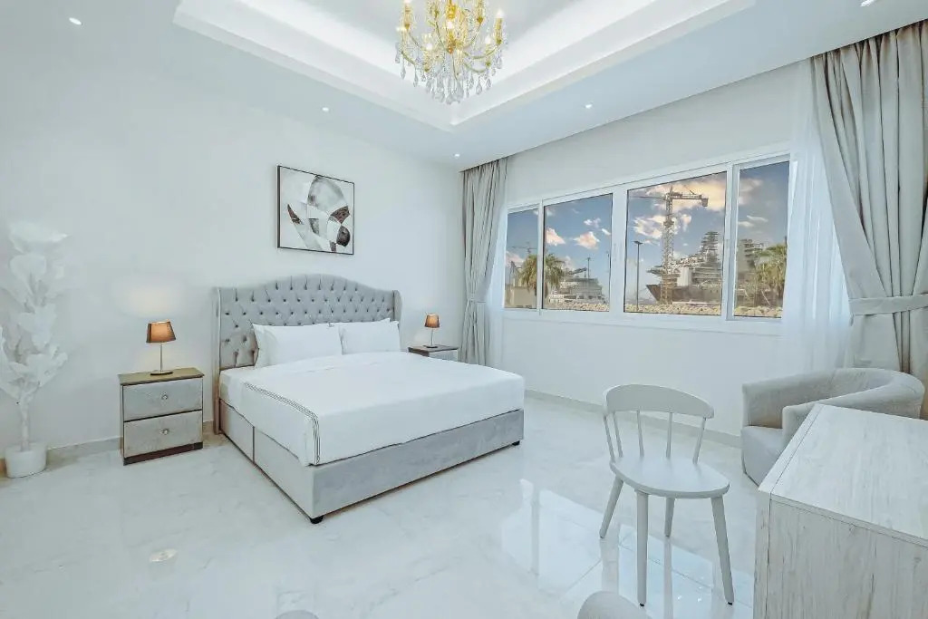 Luxury Modern White Villa on Island 9,500 sqft