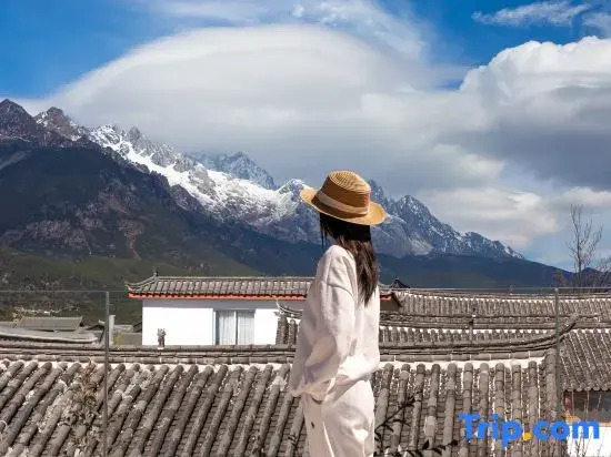 Lijiang Yulong Laixi Mountain View Homestay