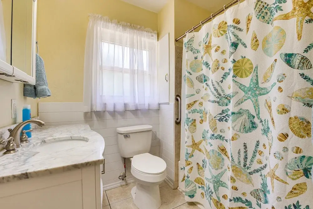 Bradenton Rental w/ Fenced Yard, Covered Patio!