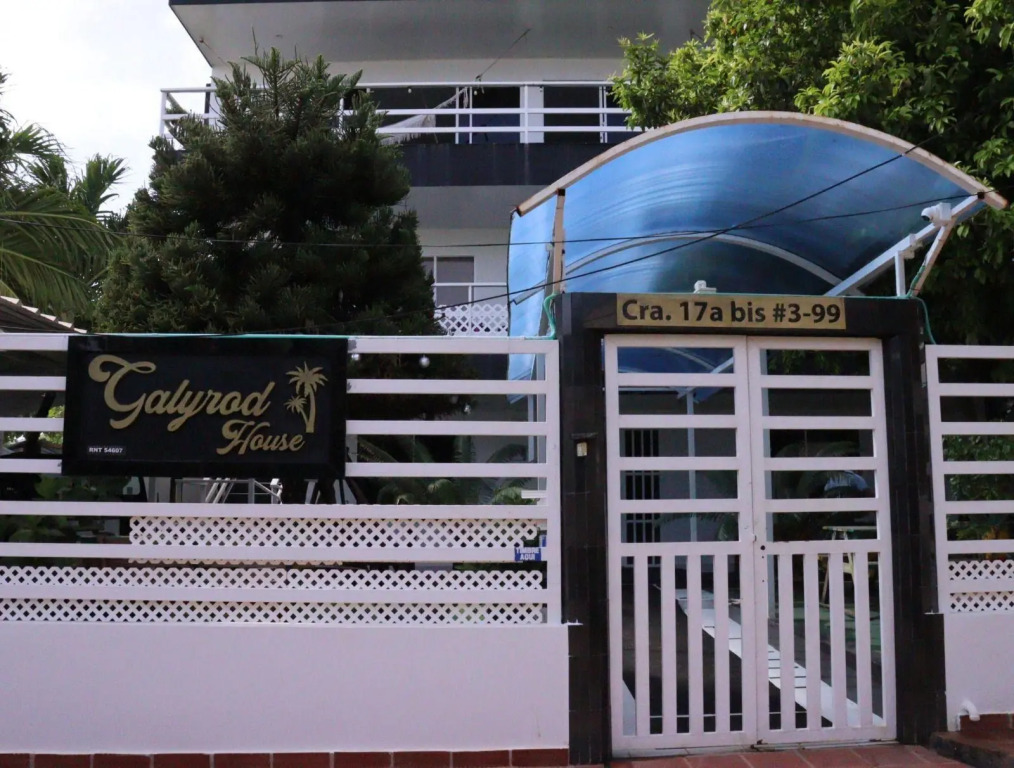 Hotel galyrod house
