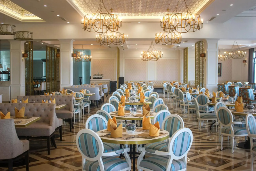 Meliá Vinpearl Cam Ranh Beach Resort