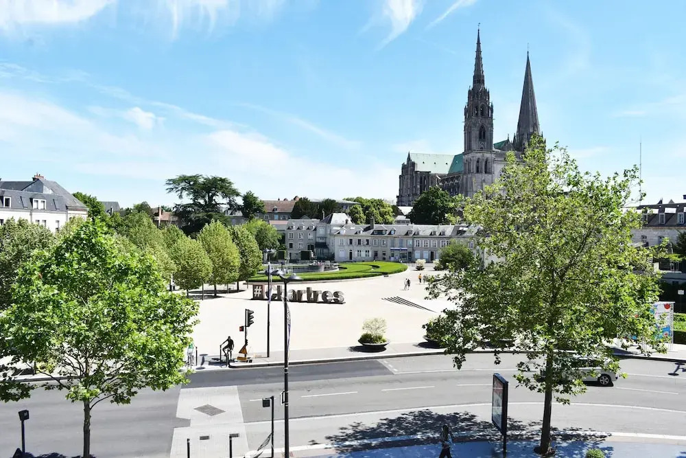 Le Boeuf Couronné - Hôtel & Restaurant Chartres- Logis Hotels