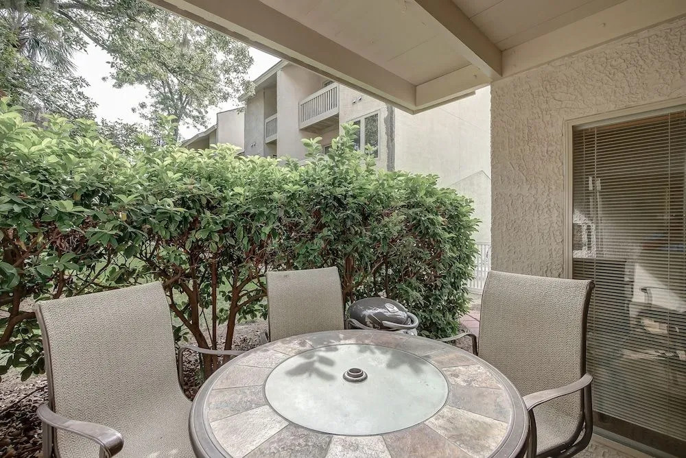 6 Beach Arbor