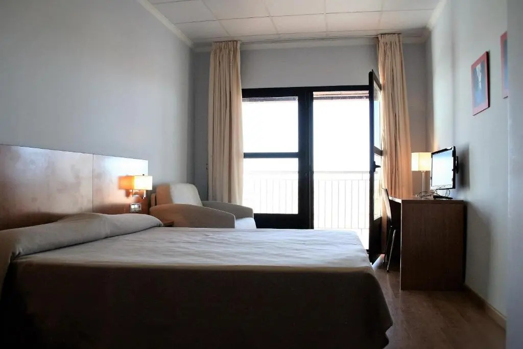 Ashotels Monreal Del Campo