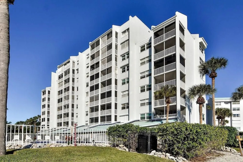Eagle Cay Building 5-602