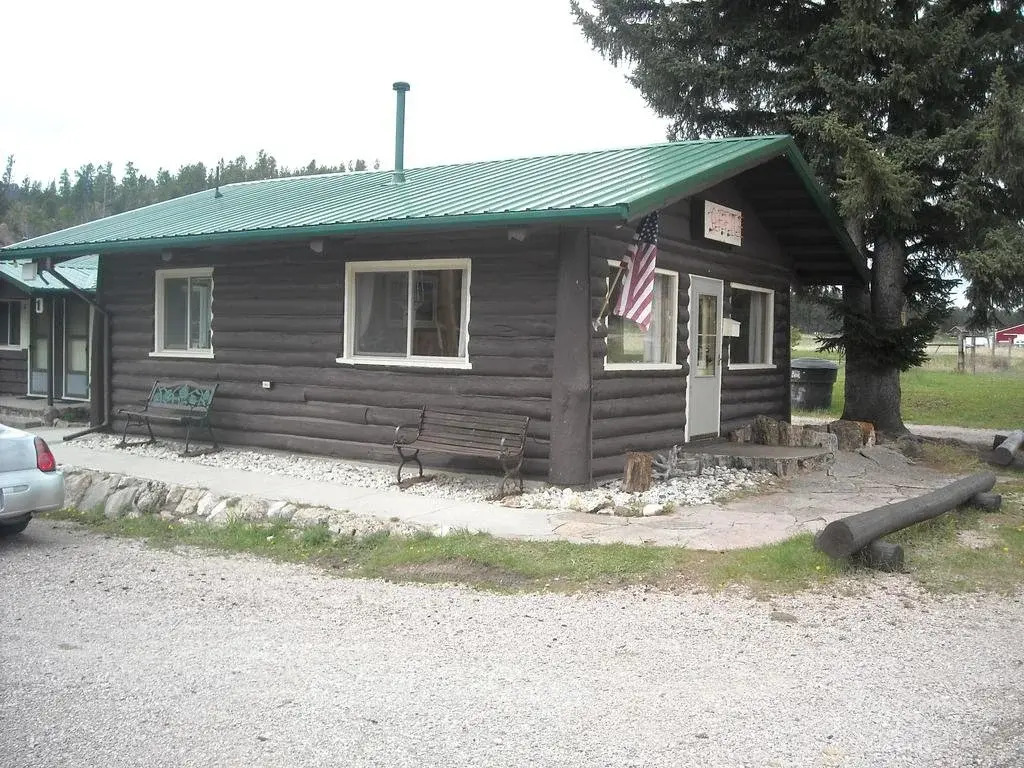 Calamity Peak Lodge