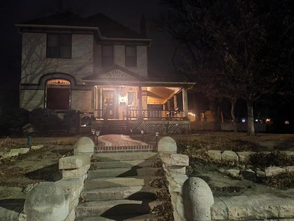 Downen House Bed & Breakfast