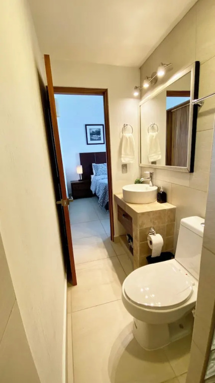 1 Bedroom Guest House - Walk To Everything -patio -gym -pickleball Court - Bikes
