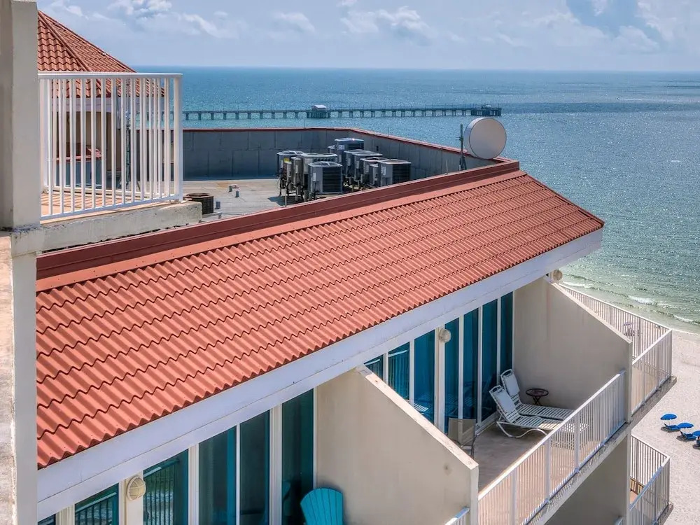 Lighthouse 1605 by Bender Vacation Rentals