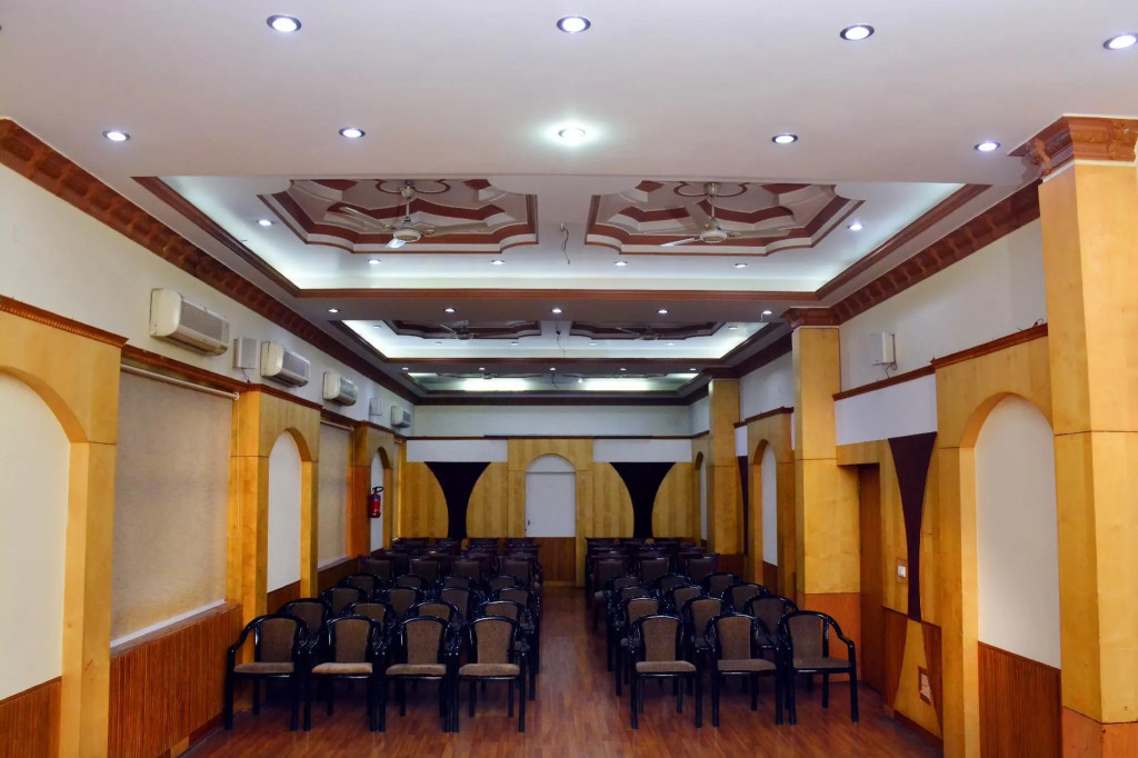 Hotel Vasundhara Palace