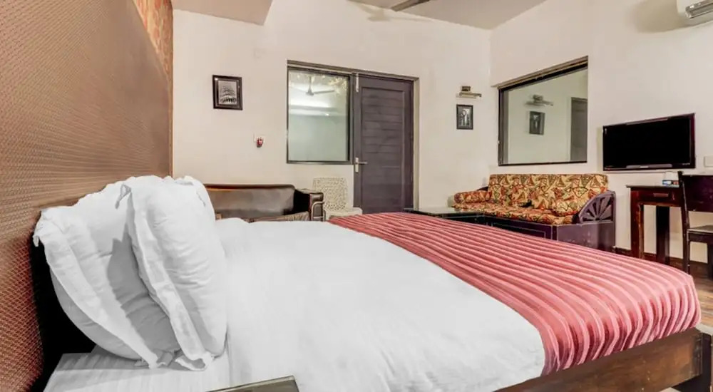 Hotel Kular at Saket Near PVR Cinema