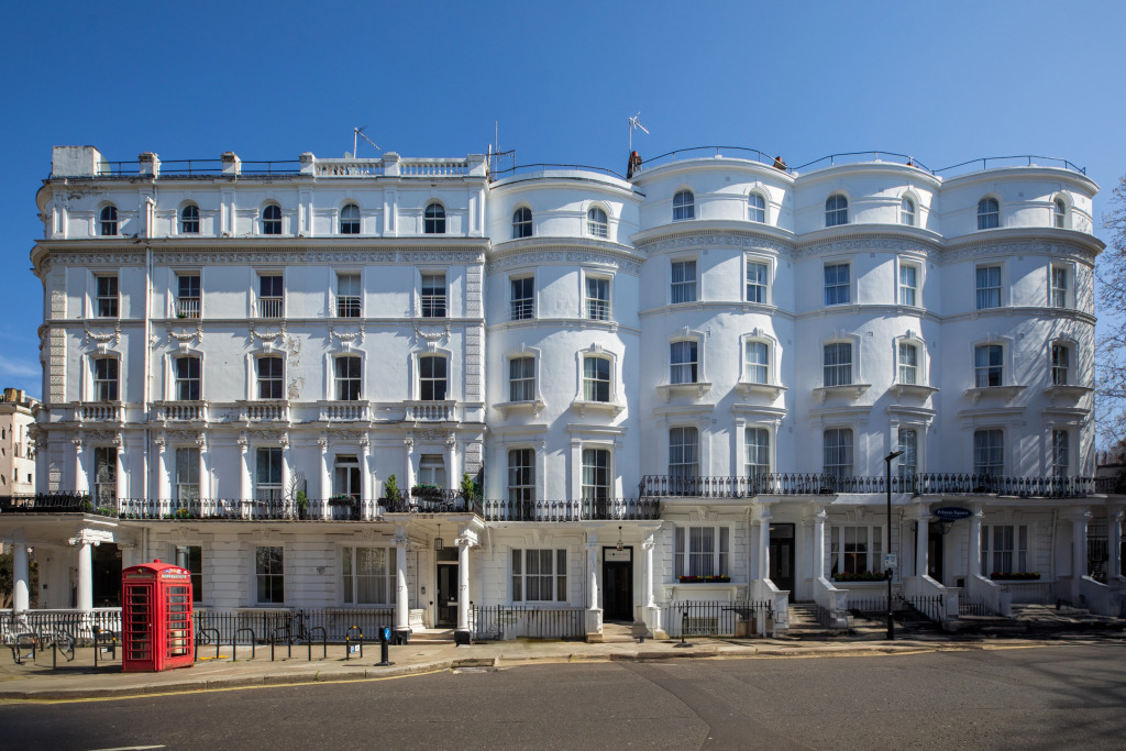 The J Hyde Park Hotel