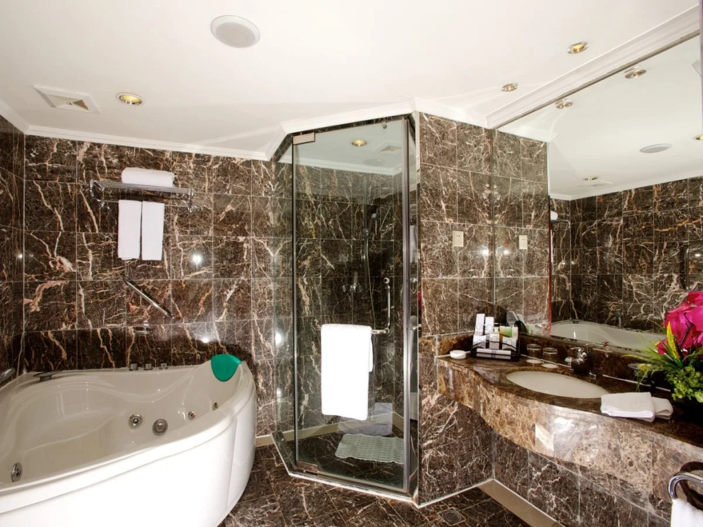 Dalian Harbour View Hotel