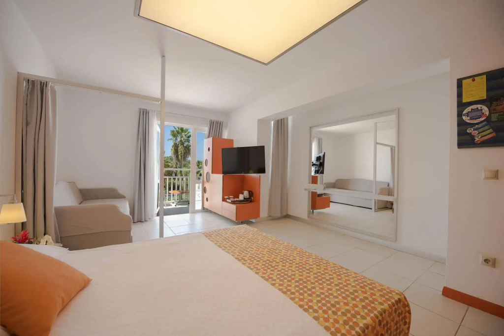 Seven Seas Hotel Blue