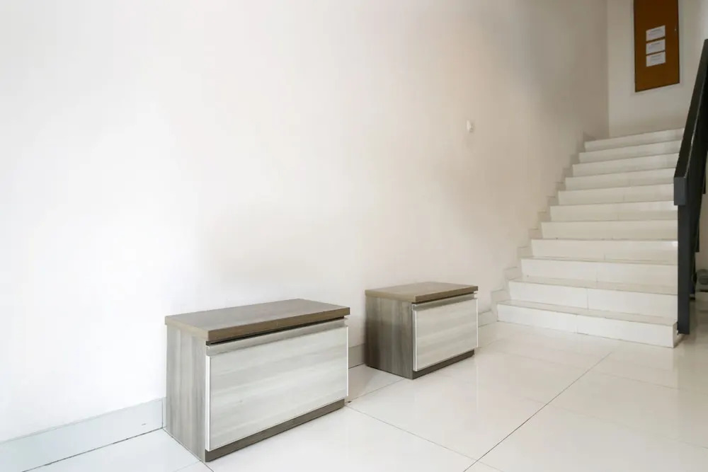 Airy Eco Radio Dalam Raya Gang Anggrek 3 Jakarta