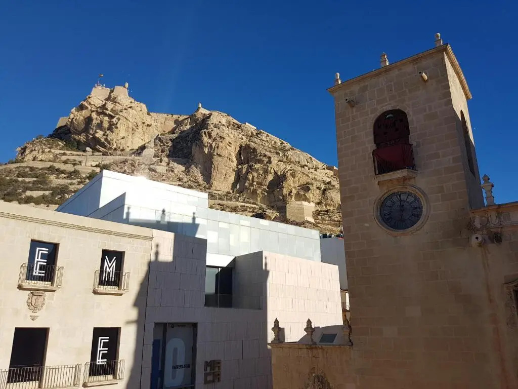 Alicante old city & beach appartment
