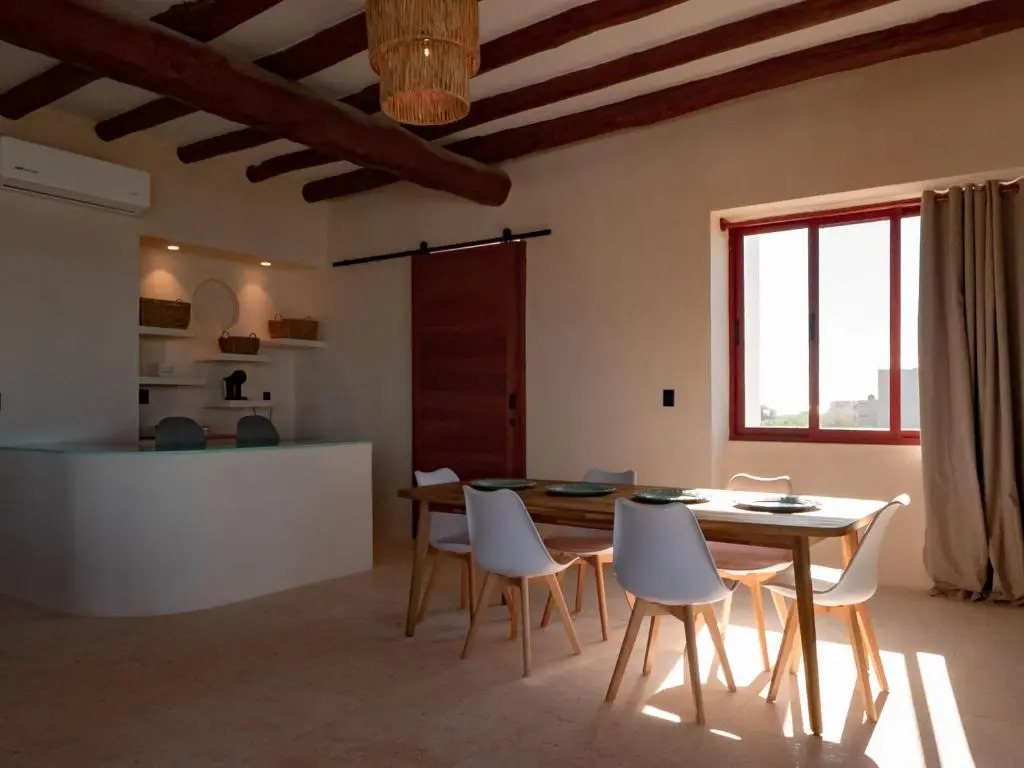 Beach Front Hotel Boutique DK House