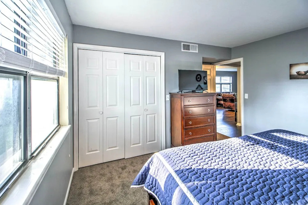 Cozy Pointe Royale Condo ~ 4 Mi to Table Rock Lake