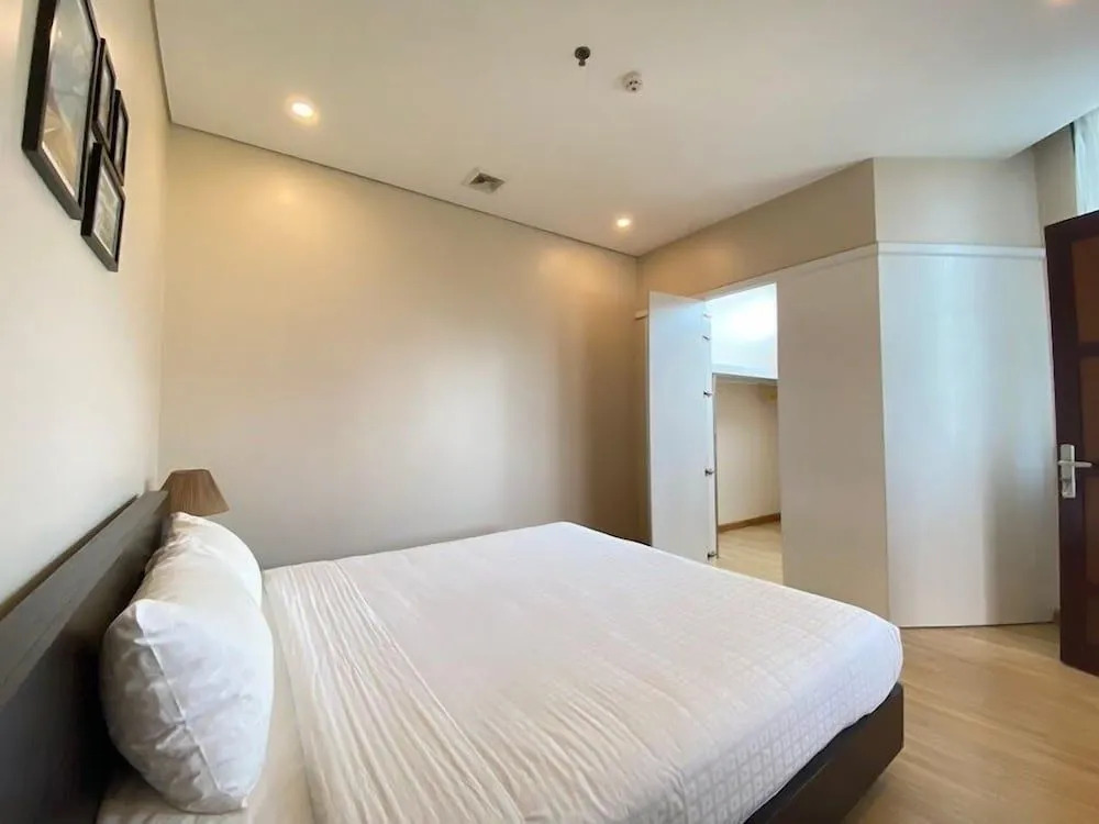 HB Serviced Apartment - 12 Trần Quý Kiên