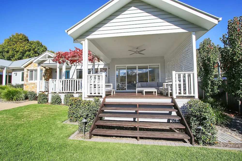 Autumn Home - Our Place at Bright
