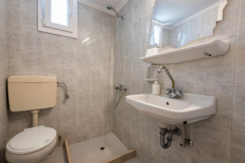 Panos Luxury Studios