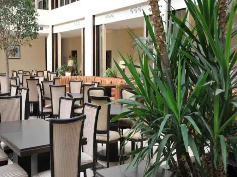Отель Atrium Baku International Trade Centre