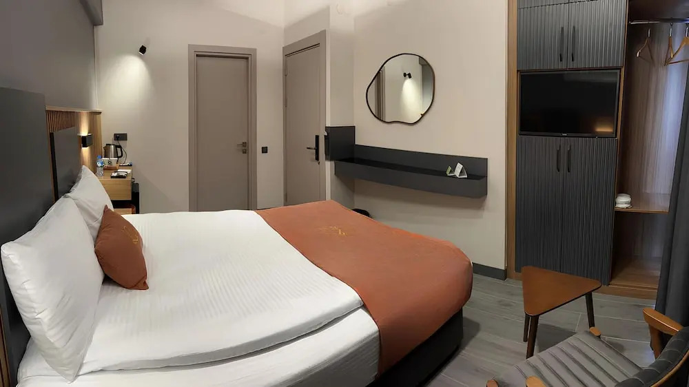 ROİ HOTEL İZMiR